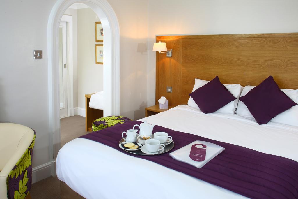 The Chequers Hotel Newbury  Esterno foto